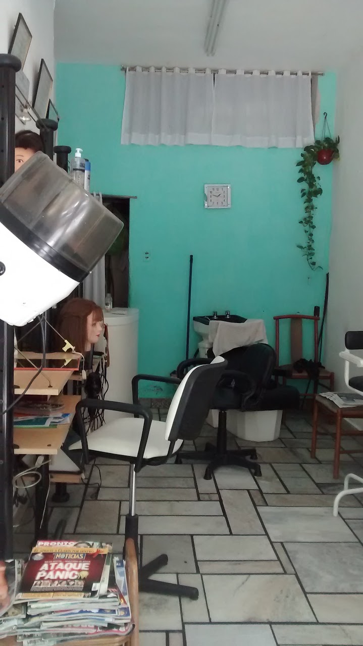 Interior de la peluquería Víctor Hugo en Palermo